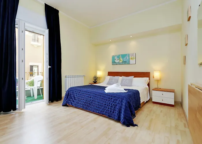 I Pini Di - & 2* Roma